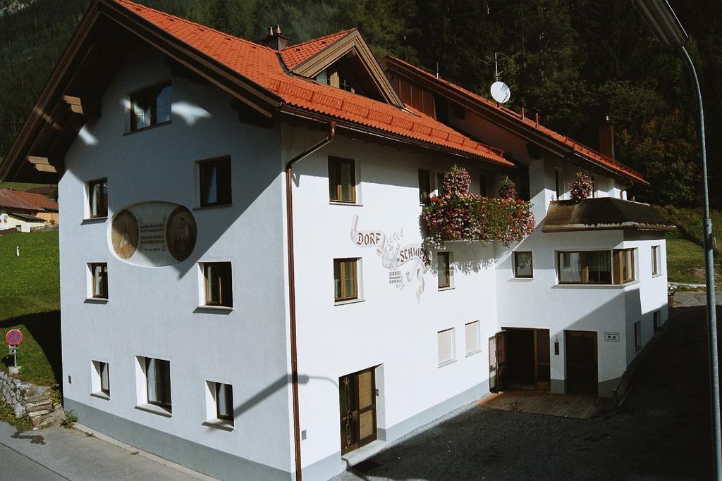Hotel Haus Dorfschmied Flirsch Exterior foto